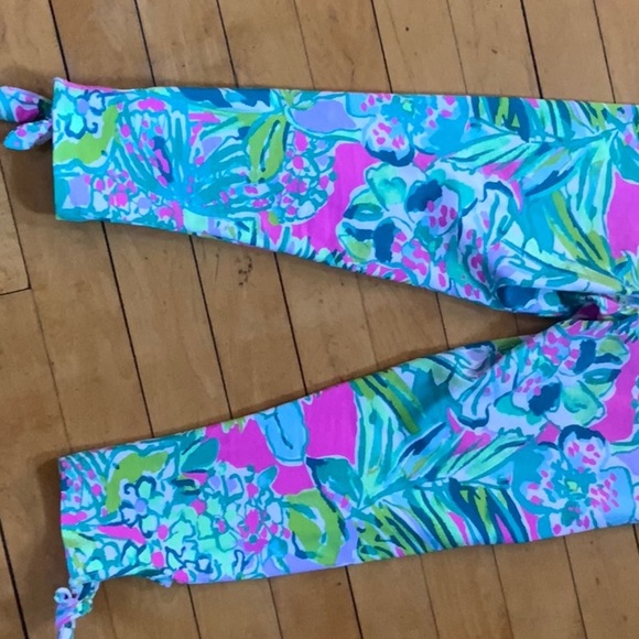 Lily Pulitzer girls size‎ L 8-10 Floral crop leggings - Picture 9 of 9